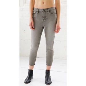🚚MOVING SALE! BDG Easy Rider Grazer Cropped Jeans